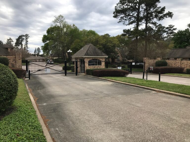 Lwood front gate